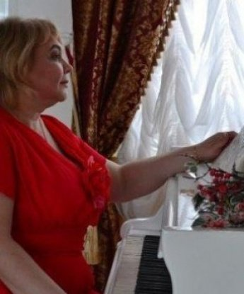 Страстная и нежная девушка ждет своего кавалера для развлечений по твоему желанию. Я помогу тебе расслабиться и забыть обо всем на свете. Обещаю, будет интересно! 8958, 47 лет